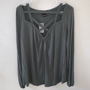 Women’s strappy neck top